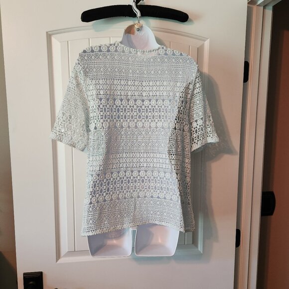 Victoria's Secret Tops Lot - Picture 6 of 8